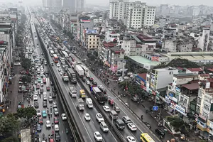 Đề xuất cho xe chạy ở làn dừng khẩn cấp để giảm ùn tắc đường Vành đai 3 trên cao