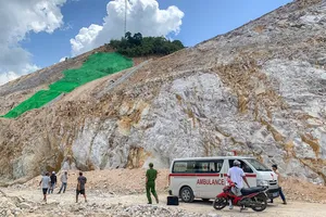 Làm rõ trách nhiệm vụ sập giàn giáo khi thi công cao tốc Quy Nhơn - Chí Thạnh