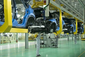 Cơ quan soạn thảo nói gì trước thông tin '96% ô tô xăng dầu phải ngừng bán vào 2030'?