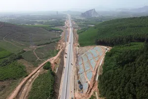 Bộ Xây dựng nêu quan điểm làm đường bộ cao tốc nối Phan Thiết - Bảo Lộc - Gia Nghĩa 