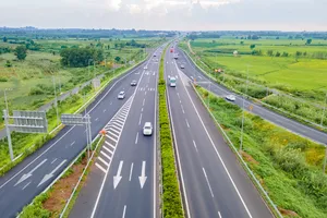 Vì sao phải bổ sung nút giao đường 319 vào dự án mở rộng cao tốc TP.HCM - Long Thành?