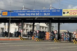 Vì sao gần 3 năm vẫn chưa tháo dỡ được trạm thu phí trên quốc lộ 51 ?