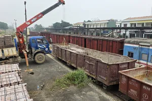 Vận chuyển 1 triệu viên gạch từ Bắc vào Nam thực hiện ‘chiến dịch Quang Trung’