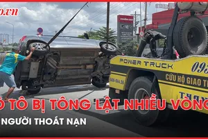 Container tông ô tô lật nhiều vòng, nhiều người thoát nạn