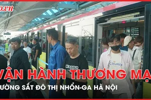 Đường sắt đô thị Nhổn - Ga Hà Nội vận hành thương mại, người dân xếp hàng trải nghiệm