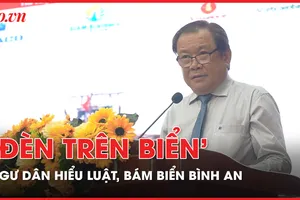 TBT báo Pháp Luật TP.HCM: Mong ngư dân Khánh Hòa hiểu luật, vươn khơi, bám biển bình an