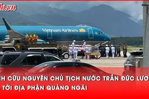Đang đưa linh cữu nguyên Chủ tịch nước Trần Đức Lương về quê nhà Phổ Khánh