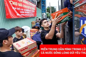 Cả nước hướng về miền Trung: Thắt chặt những vòng tay trong tâm lũ