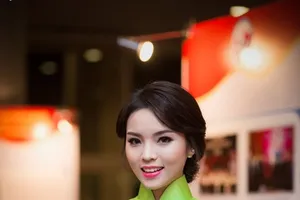 Hoa hậu Kỳ Duyên cuốn hút giữa dàn mỹ nhân Việt