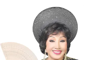 Nghệ sĩ Hồng Nga bị người giúp việc lấy trộm vé liveshow