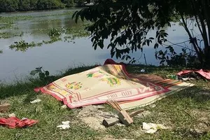 Giận chồng, ba mẹ con tự tử thương tâm