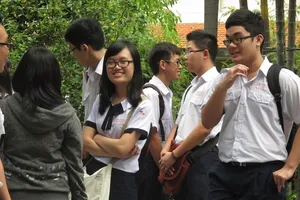 Kỳ thi THPT quốc gia: Lo lắng trước đề thi “2 trong 1”