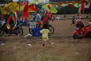 Trở lại đồng diều Hóc Môn sau vụ tai nạn