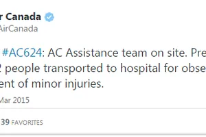 Máy bay hàng không Canada trượt khỏi đường băng, hàng chục người bị thương