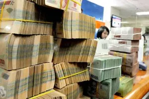 Không dùng ngân sách mua ngân hàng yếu kém 