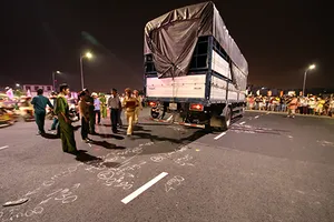 Tai nạn chết người trên cầu vượt 3 tầng lớn nhất Việt Nam