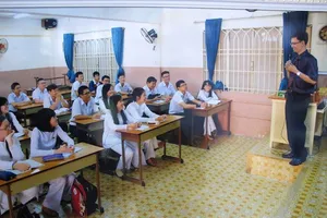 Kỳ thi THPT quốc gia: Trường, trung tâm cuống cuồng thi thử