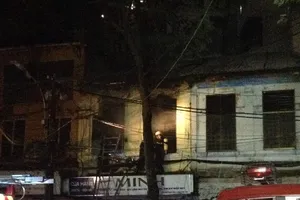 Bé gái 2 tuổi tử vong trong vụ cháy lớn ở cửa hàng điện tử quận 1