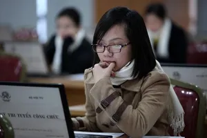 ​Khánh Hòa thí điểm “hạ chuẩn” miễn thi tuyển cán bộ, công chức