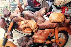 Xe máy đặc biệt của ông chủ quán nước mía xứ Nghệ 