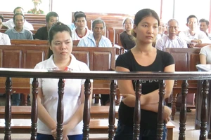 Ham mức lương tiếp viên “khủng” ở xứ người bị buộc đi bán dâm