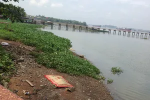 Nhậu say xuống sông bơi thi, chết đuối 