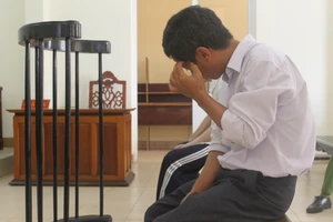 Nguyên phó hiệu trưởng Trường trung cấp nghề Dĩ An bị phạt 3 năm tù