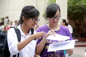 Mời bạn đọc xem đề thi, gợi ý bài giải môn Sinh học 