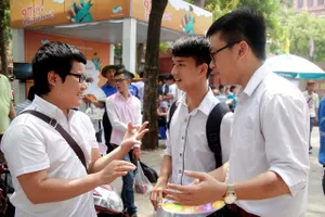 Mời bạn đọc xem đề thi, gợi ý bài giải môn Sử 