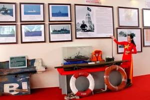  Triển lãm bản đồ và tư liệu “Hoàng Sa, Trường Sa của Việt Nam”