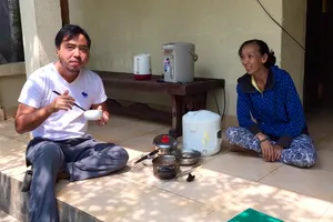 Sài Gòn, cơm người lạ