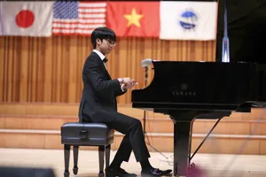 Con trai Quốc Trung- Thanh Lam thắng lớn ở cuộc thi Piano