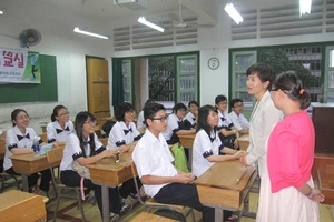 Đưa tiếng Hàn vào giảng dạy cho học sinh THPT