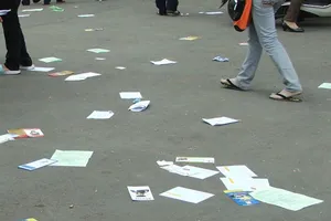 Chuyện nghe và thấy ở ngã tư 