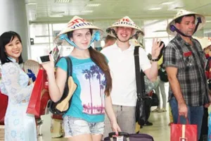 Vì sao du khách Nga phải trả giá khi mua hàng?