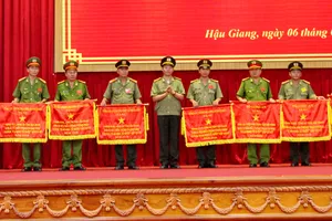 Công an Hậu Giang: 19 cán bộ, chiến sĩ không nhận hối lộ