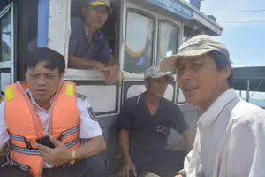 Đưa khách kẹt ở Cù Lao Chàm vào đất liền