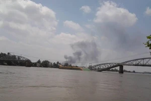 Cháy chợ Hóa An gần cầu Ghềnh 