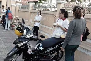 Ngày của Mẹ và 'trận chiến 0,2'