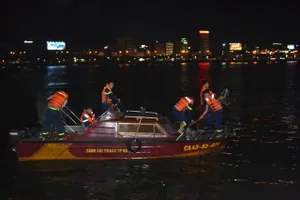 Thủ tướng chỉ đạo khắc phục vụ chìm tàu trên sông Hàn