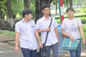 Học sinh thích thú với đề thi môn sử 