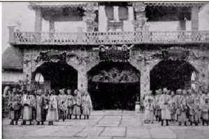 Vua Khải Định làm gì trong chuyến ‘Ngự giá Bắc tuần’