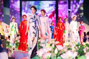 Mãn nhãn với Lễ hội Áo dài TP.HCM đậm hồn Việt