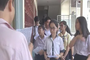 Thi lớp 10: Đến trễ vì ... không biết giờ! 