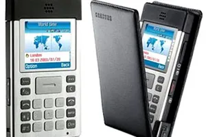 Một thí sinh bị đình chỉ vì mang máy tính giống điện thoại