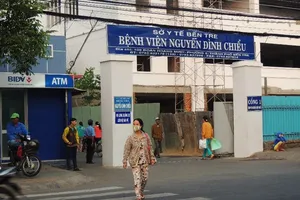 Bỏ quên gạc trong bụng bệnh nhân gần 6 năm trời