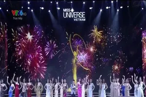 Tranh cãi kịch liệt chuyện vẫn thi hoa hậu sau bão 