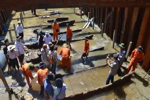 Chuyến xe bí mật chở kho báu ngày xuân