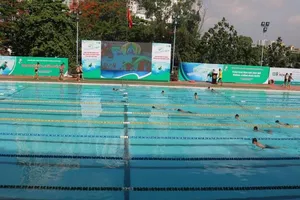 Hơn 1.000 người kiểm tra bơi phòng, chống đuối nước 