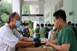 Wayne Frank Chinn: 'Tôi thấy mình nhận rồi thì phải cho đi…'